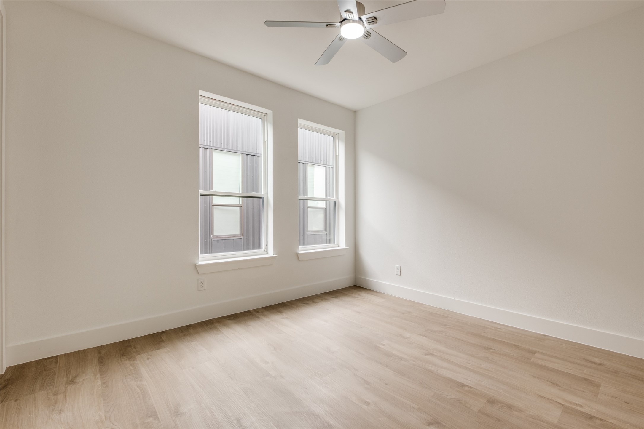 2015 N Prairie Avenue 104