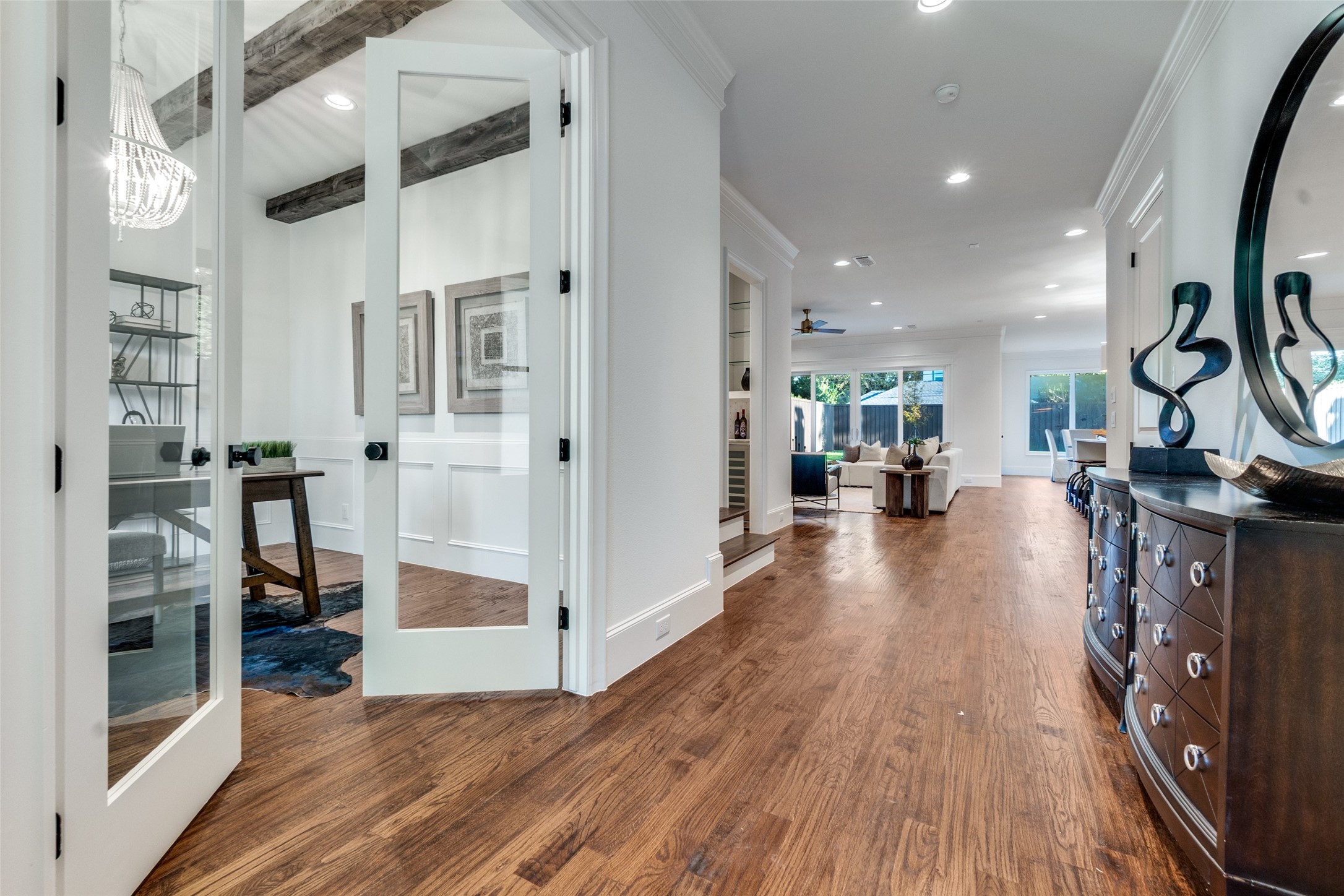 6831 Casa Loma Avenue