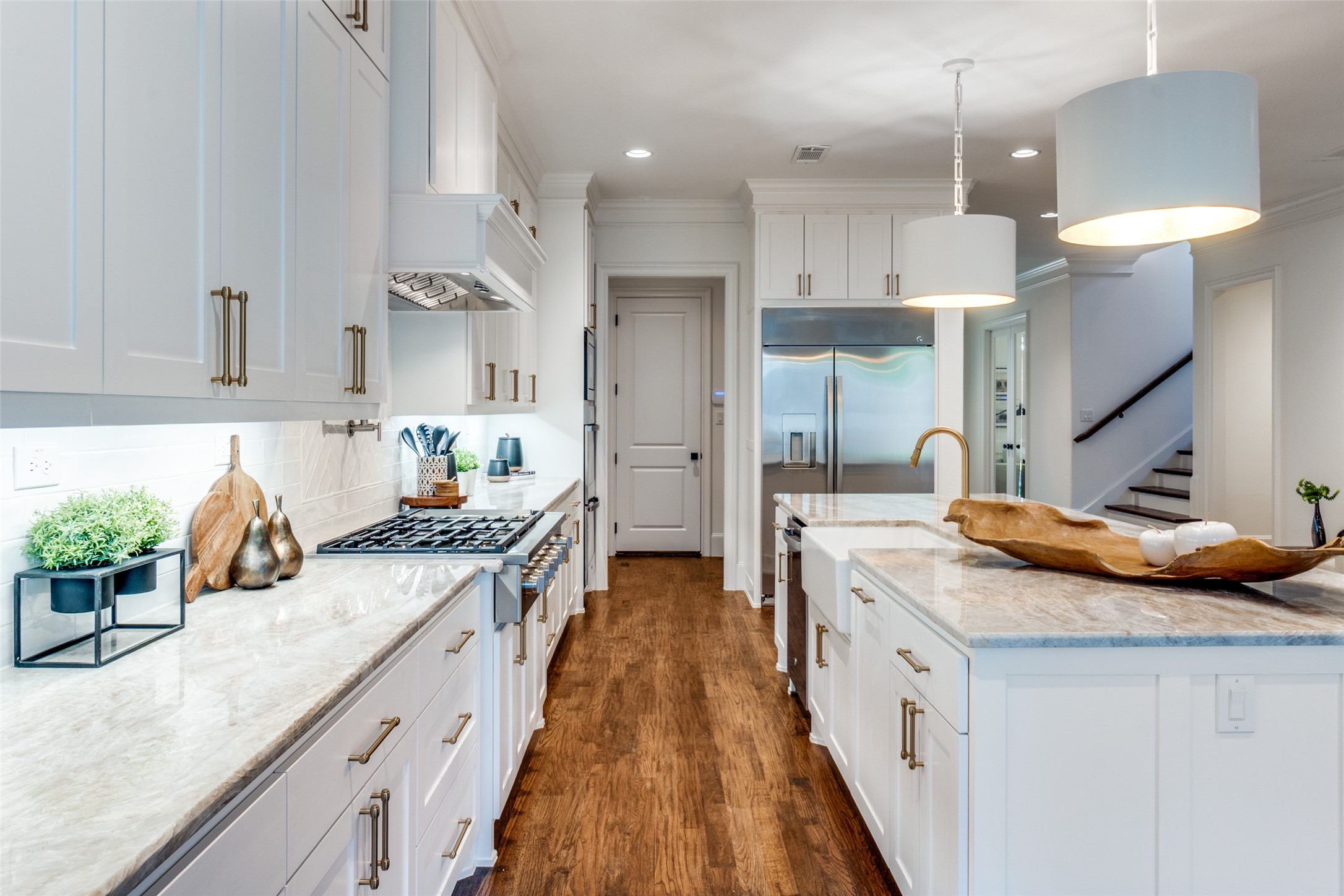 6831 Casa Loma Avenue