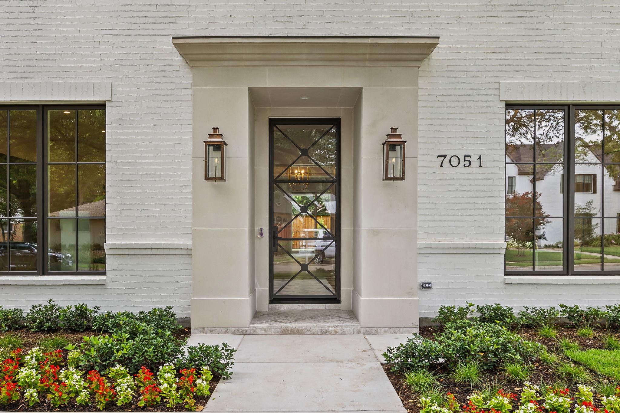 7051 Chantilly Lane