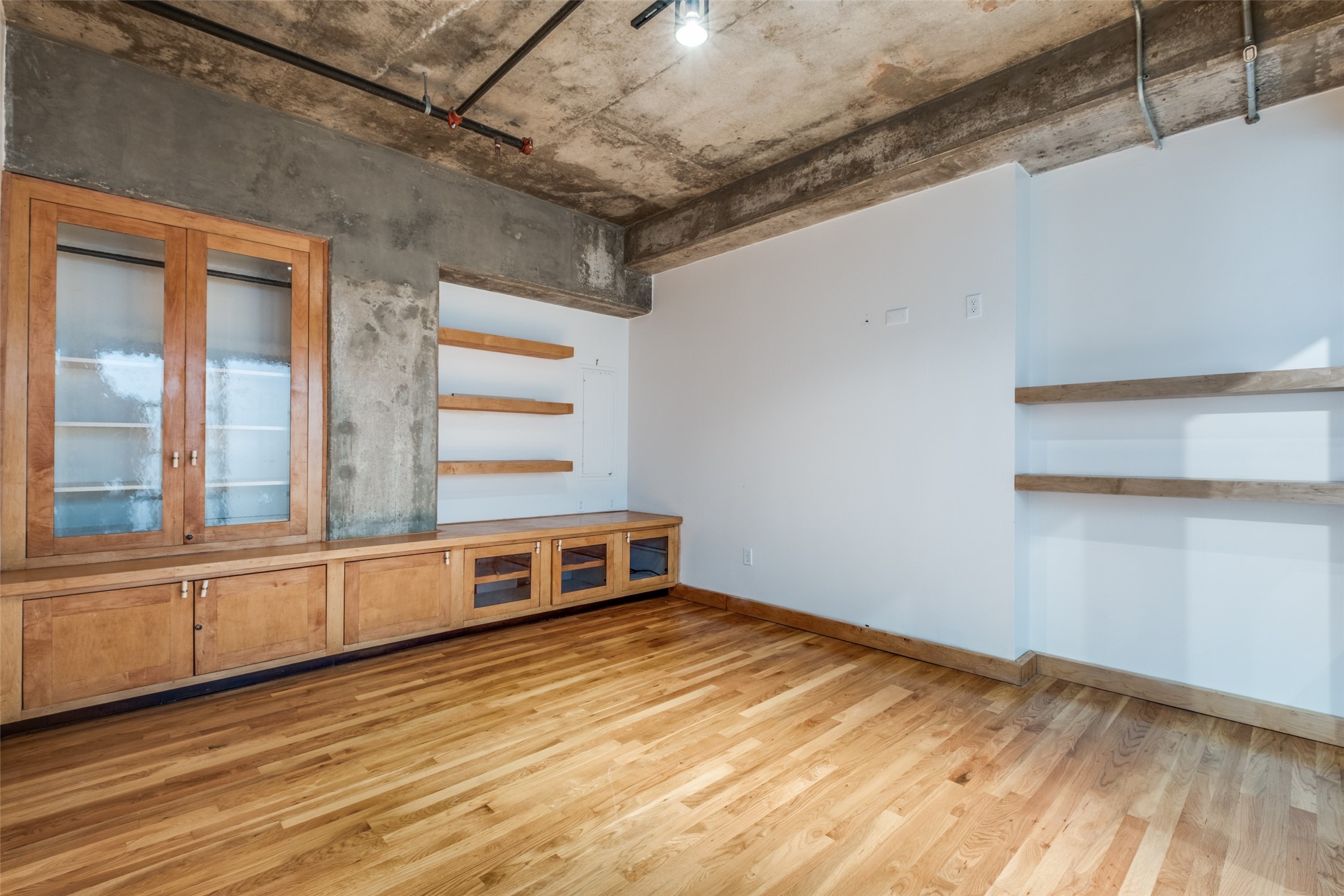 1999 Mckinney Avenue 1806