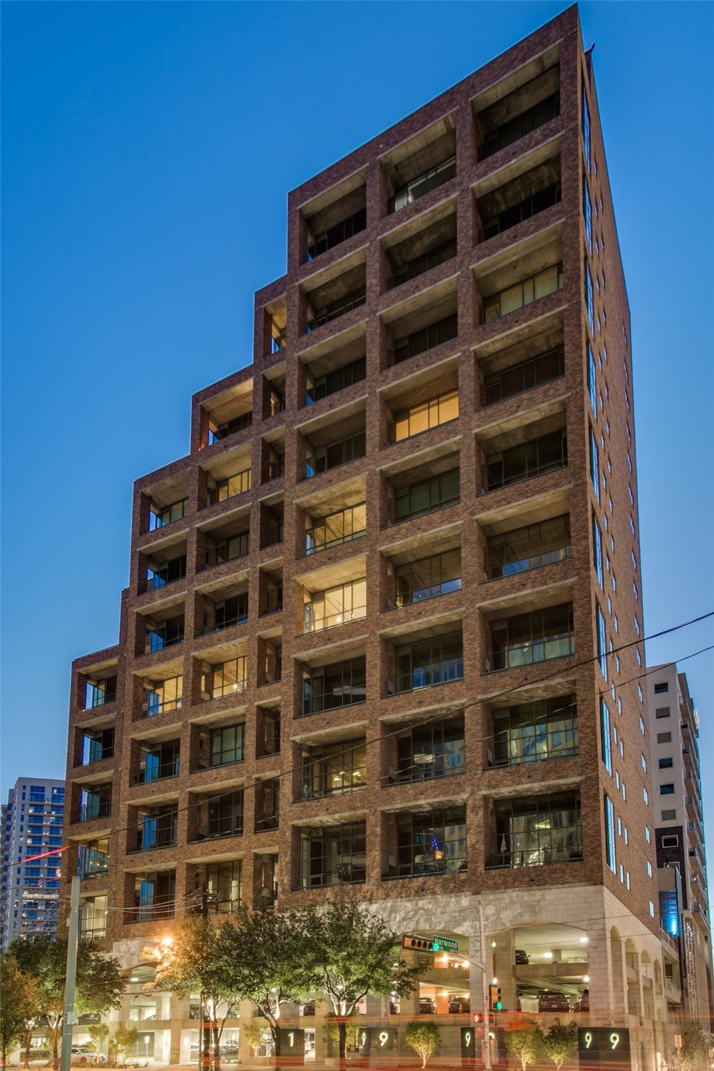 1999 Mckinney Avenue 1806