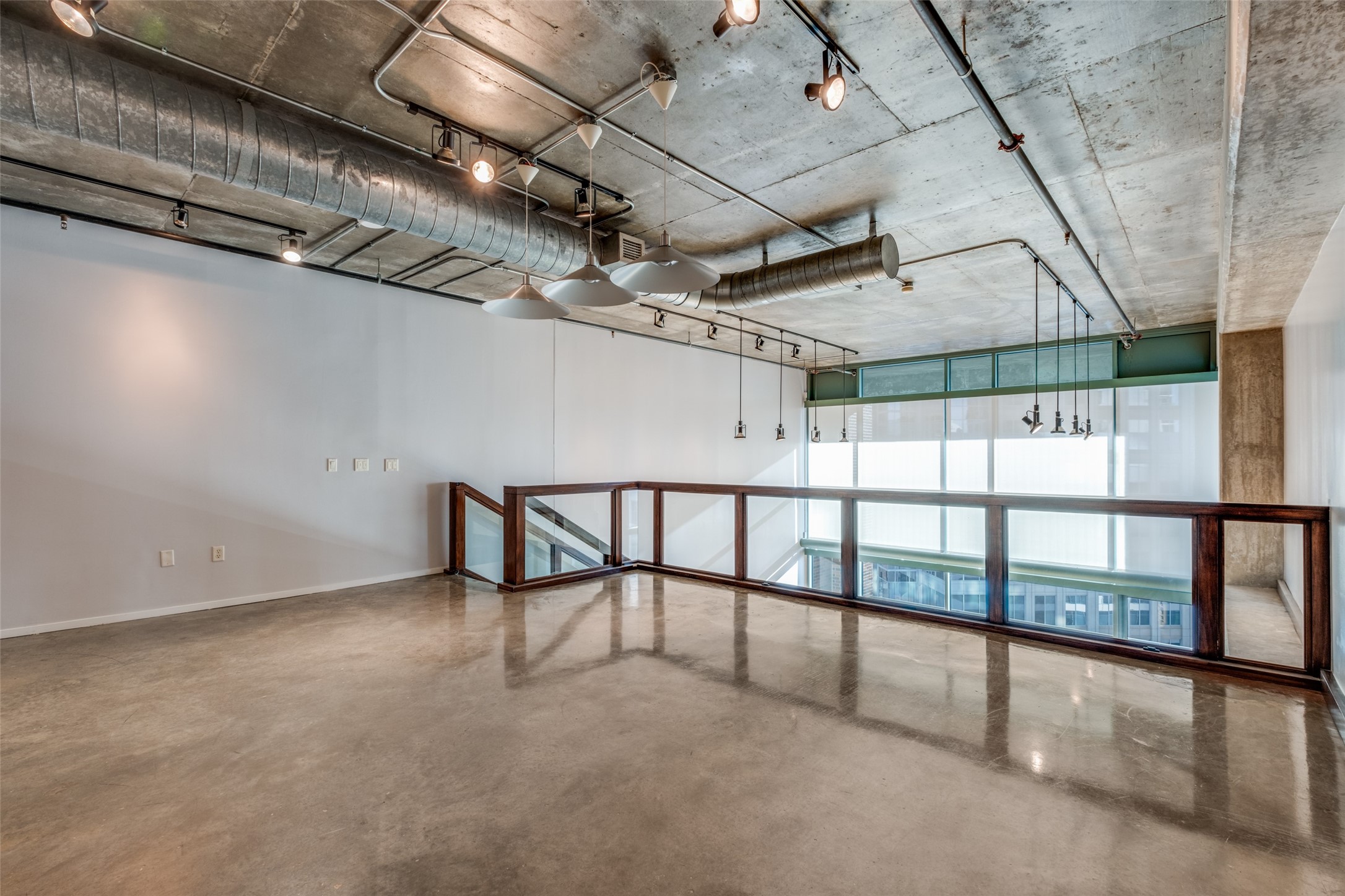 1999 Mckinney Avenue 1806