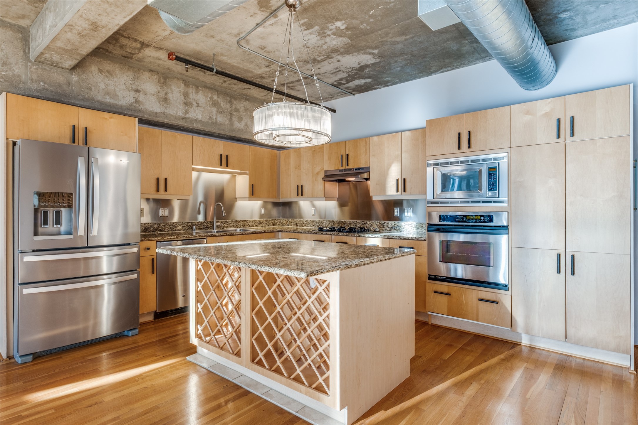 1999 Mckinney Avenue 1806