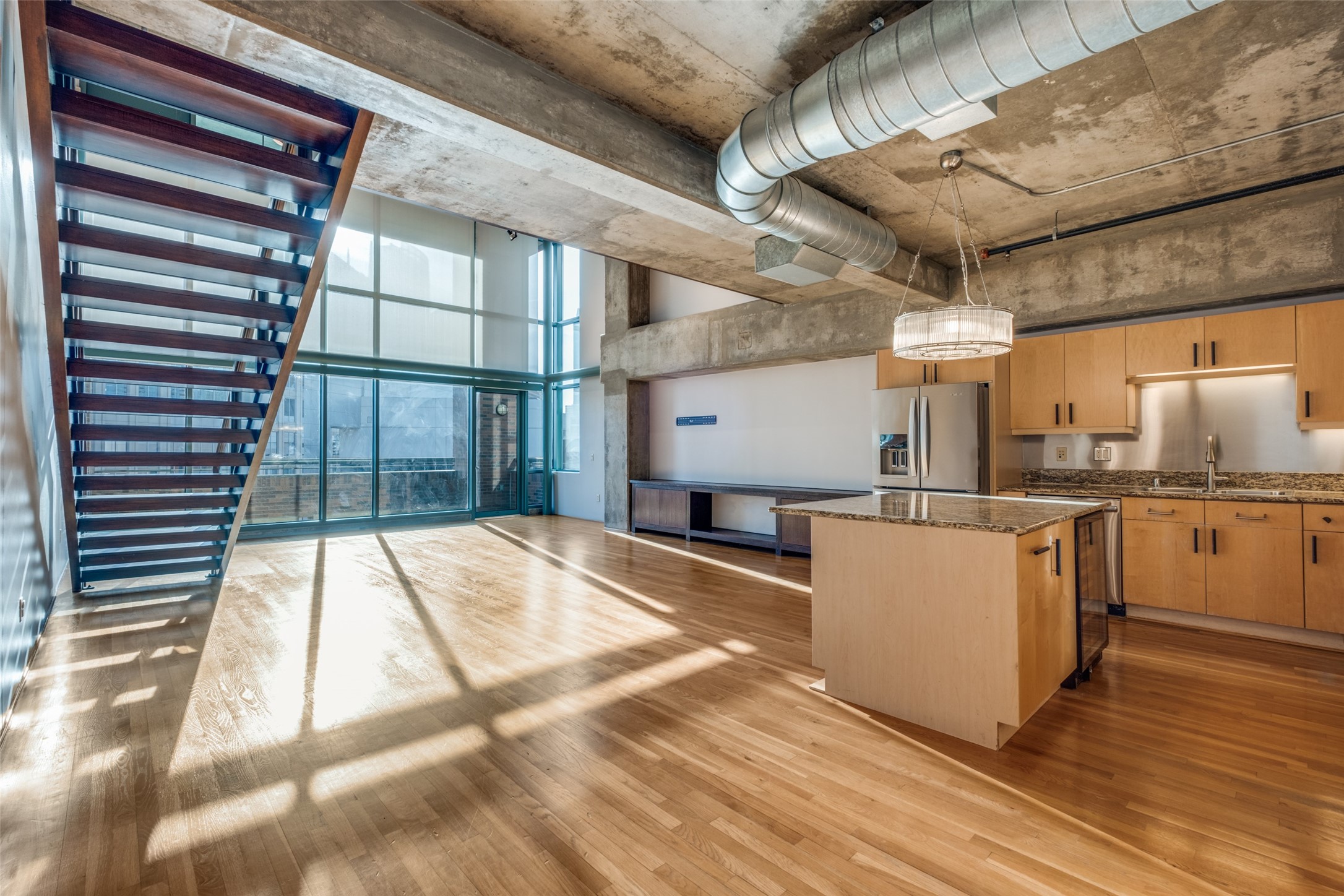 1999 Mckinney Avenue 1806