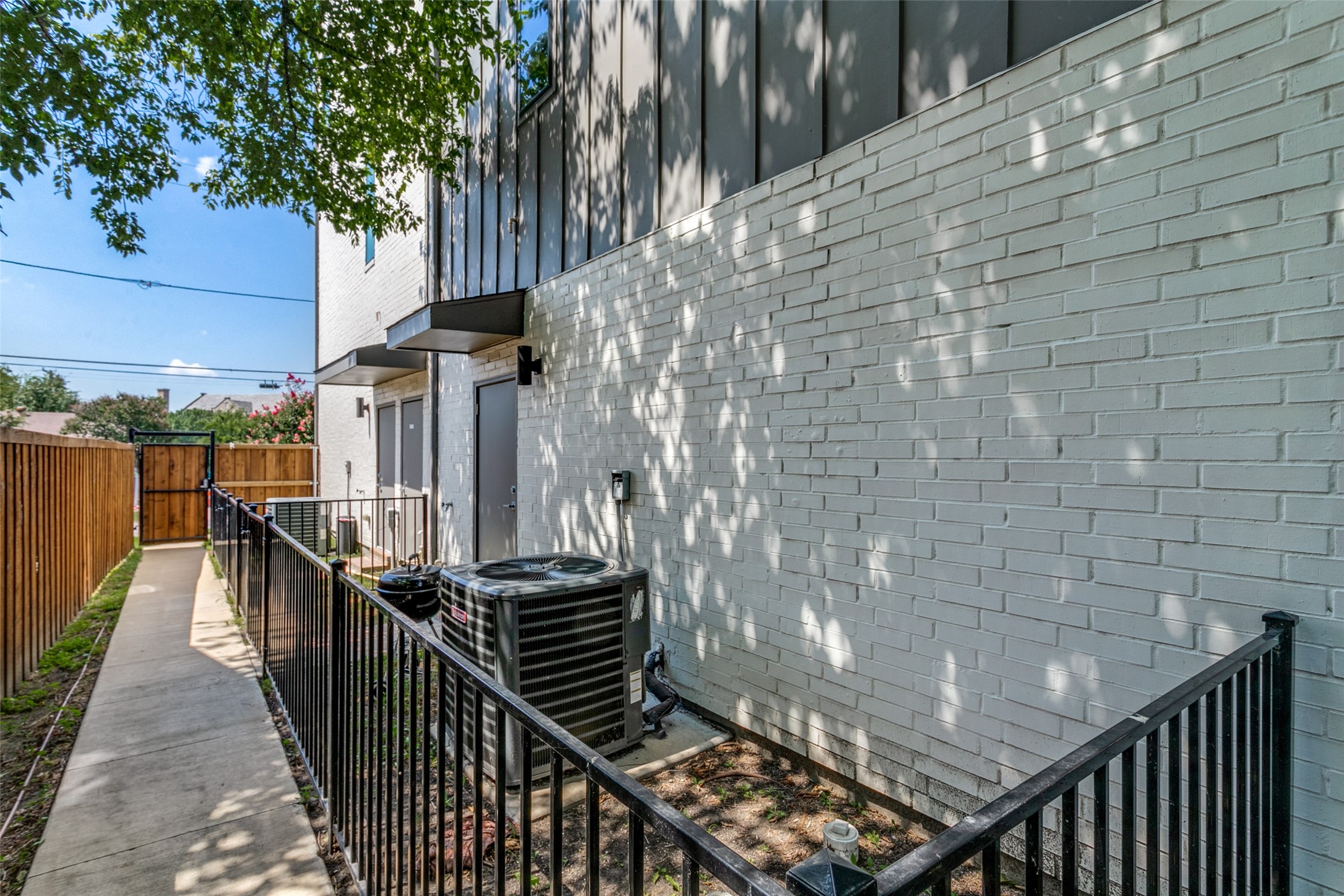 5515 Bryan Parkway 102