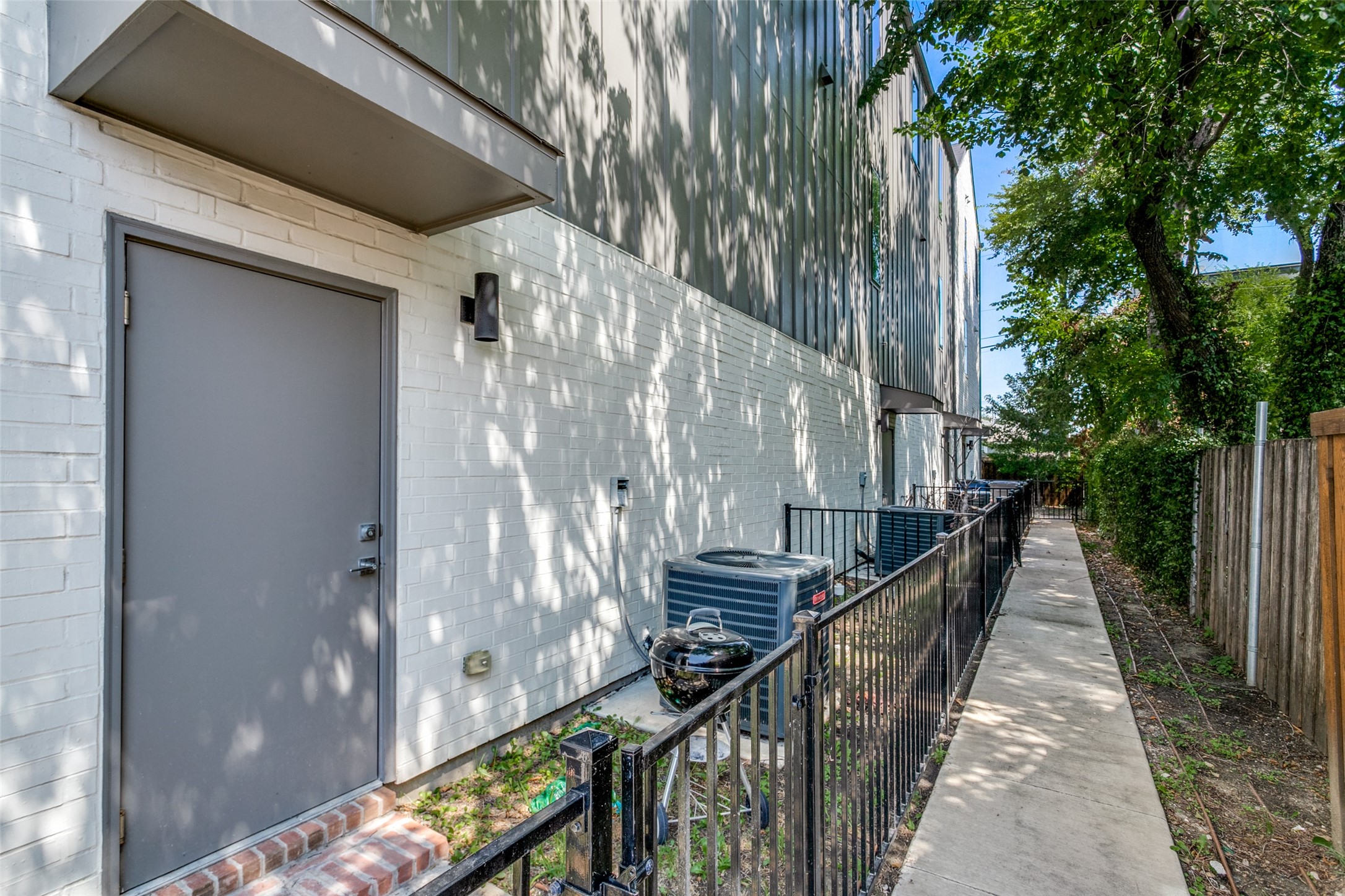 5515 Bryan Parkway 102