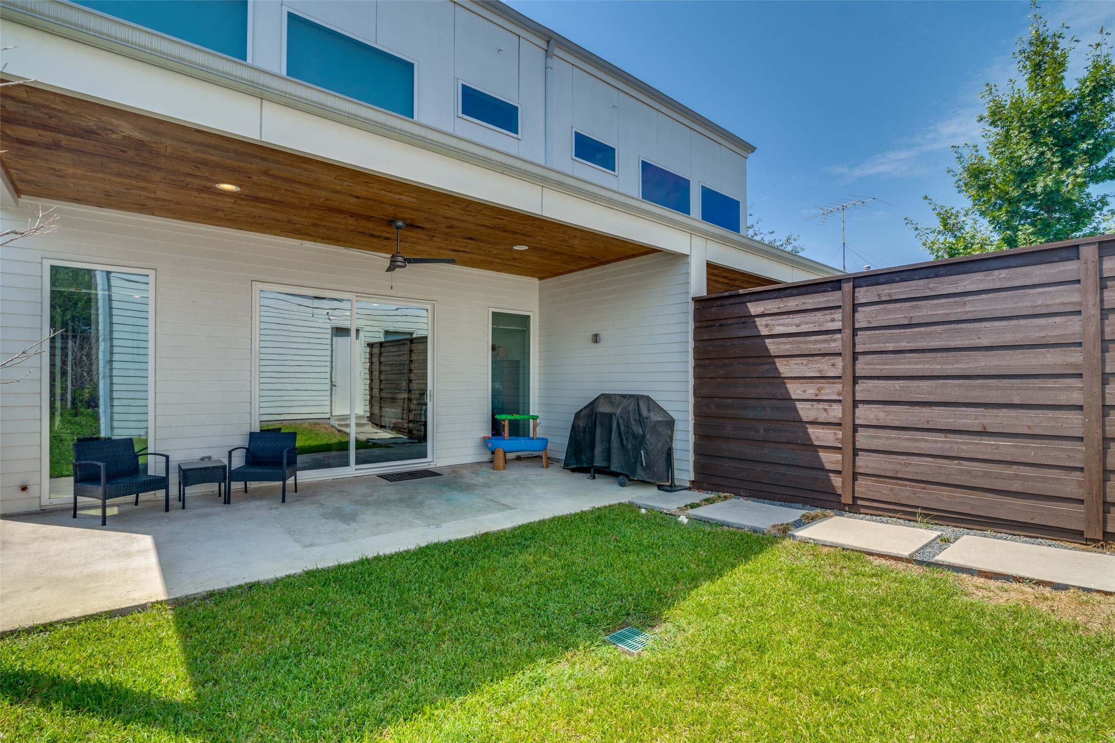 6479 Lontos Drive