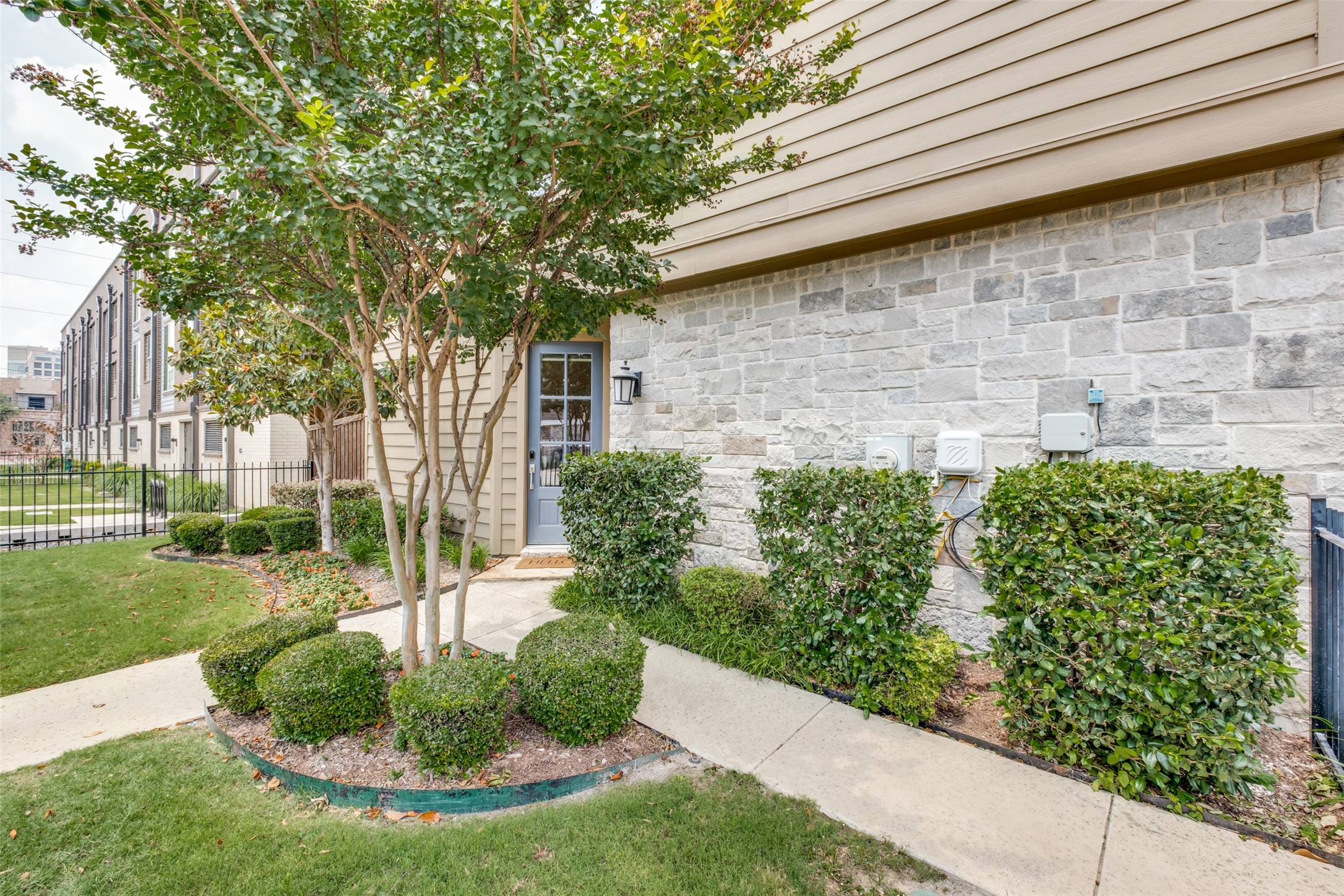 5917 Evening Star Place