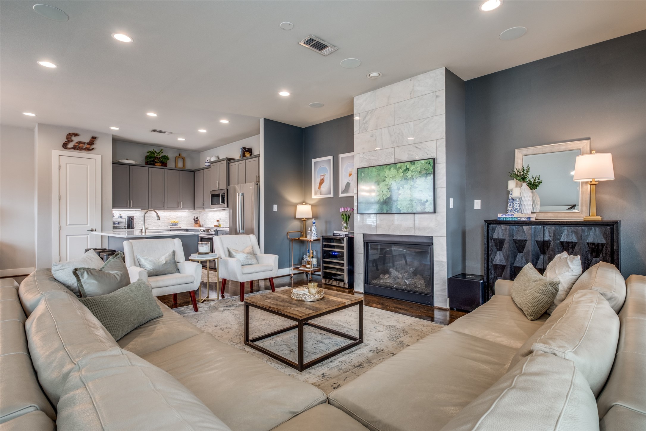 6015 Chimera Court