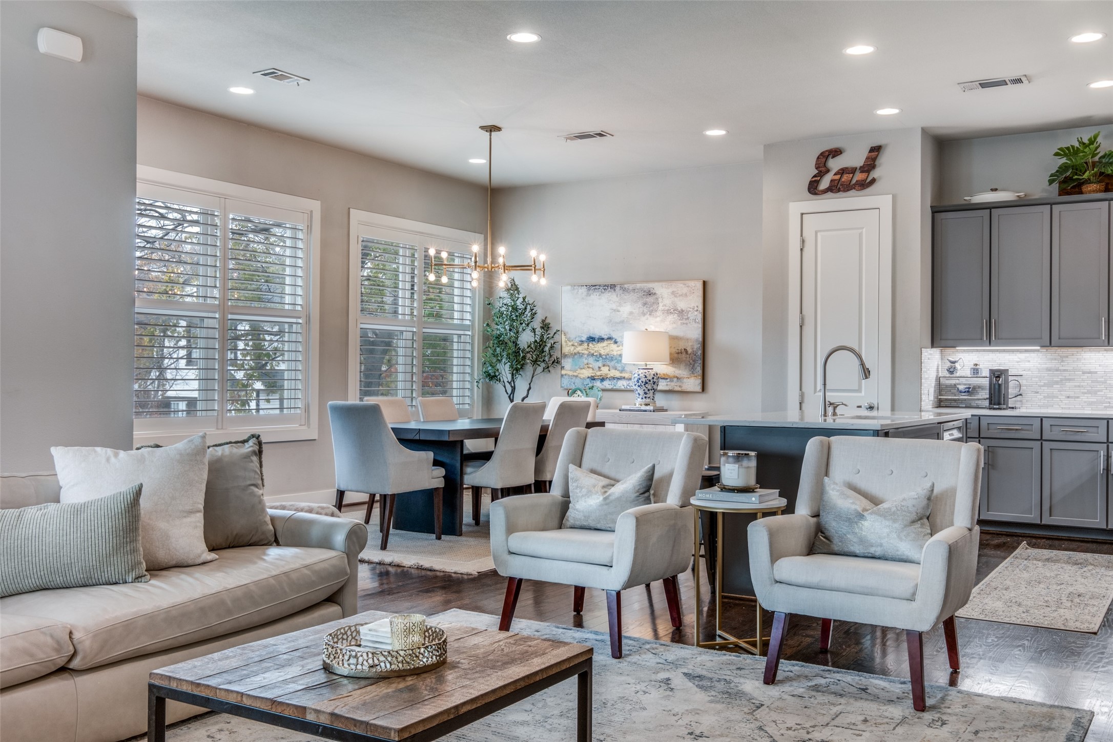 6015 Chimera Court