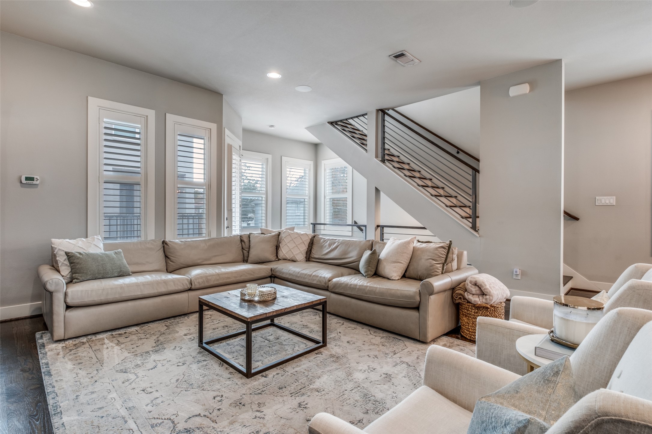 6015 Chimera Court