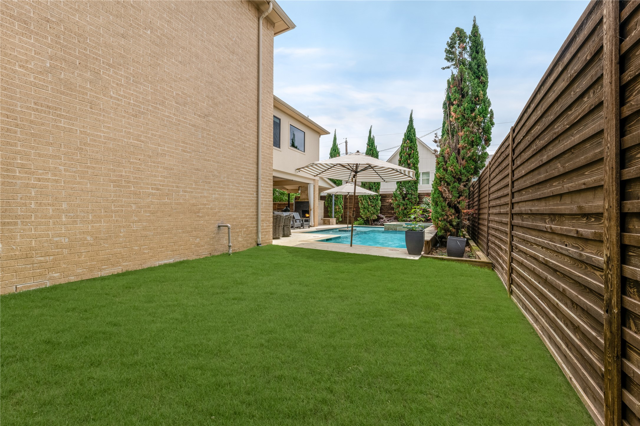 6910 Huff Trail