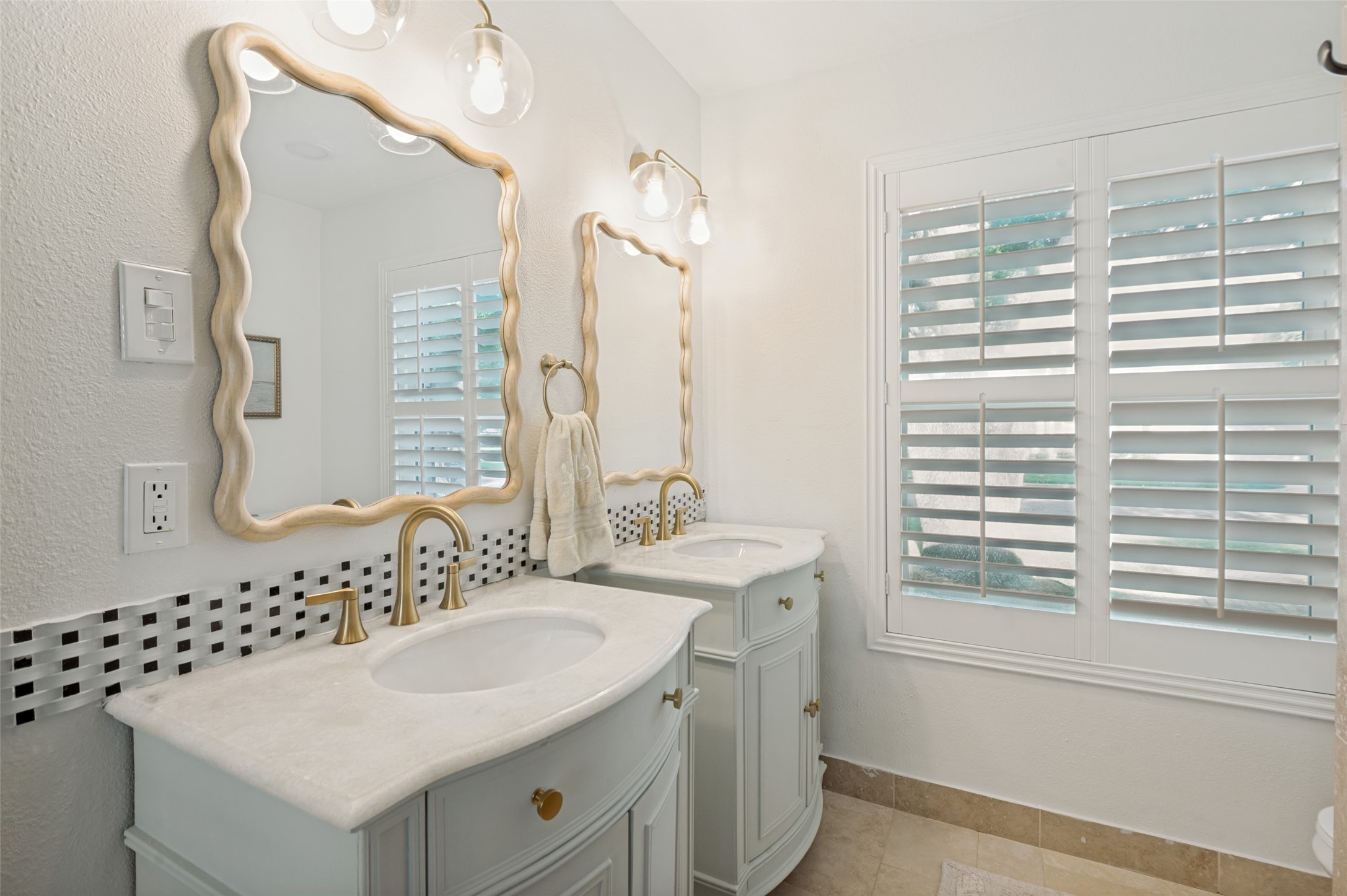 10810 Beauty Lane