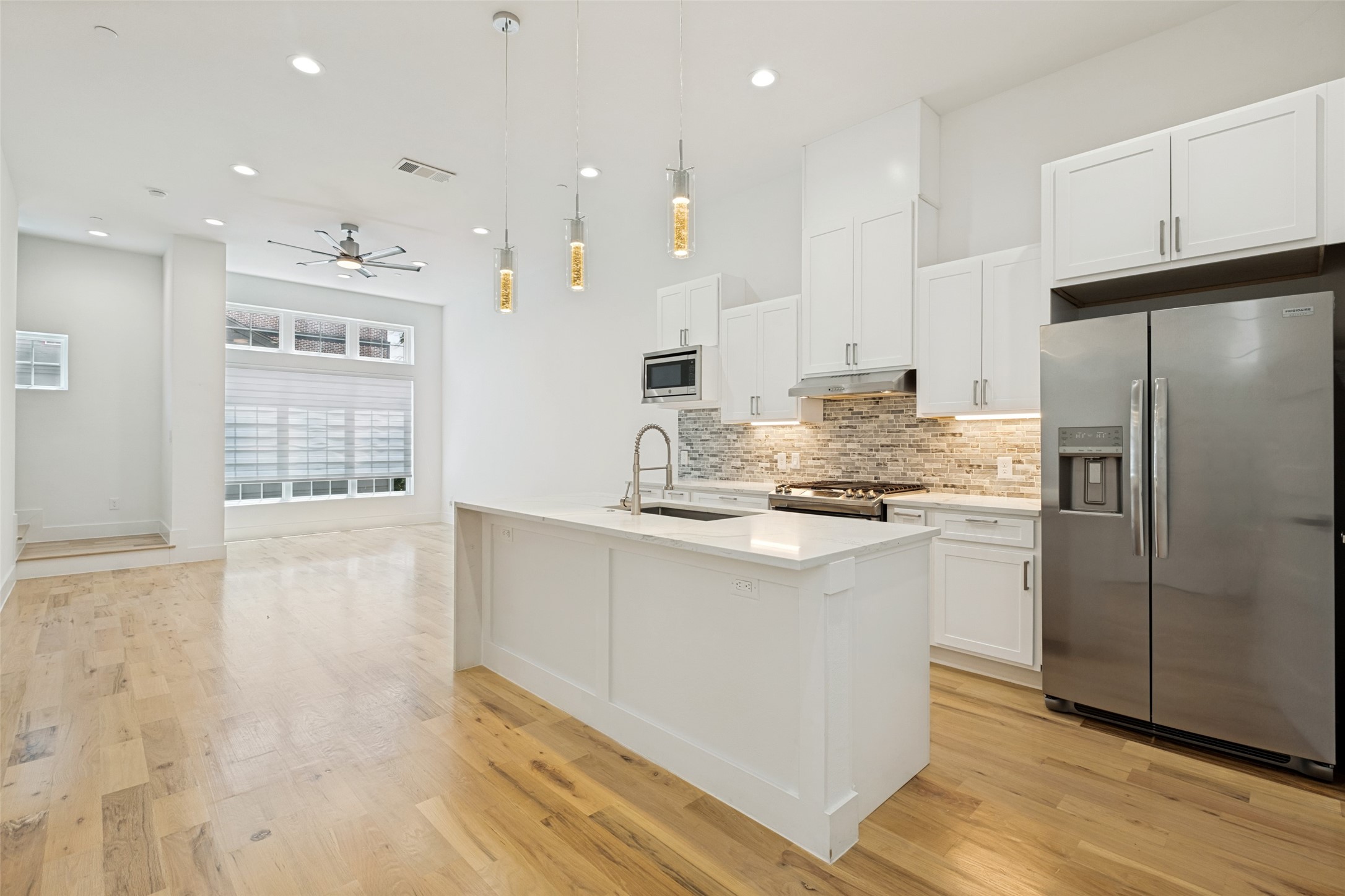 1910 Caddo Street B102