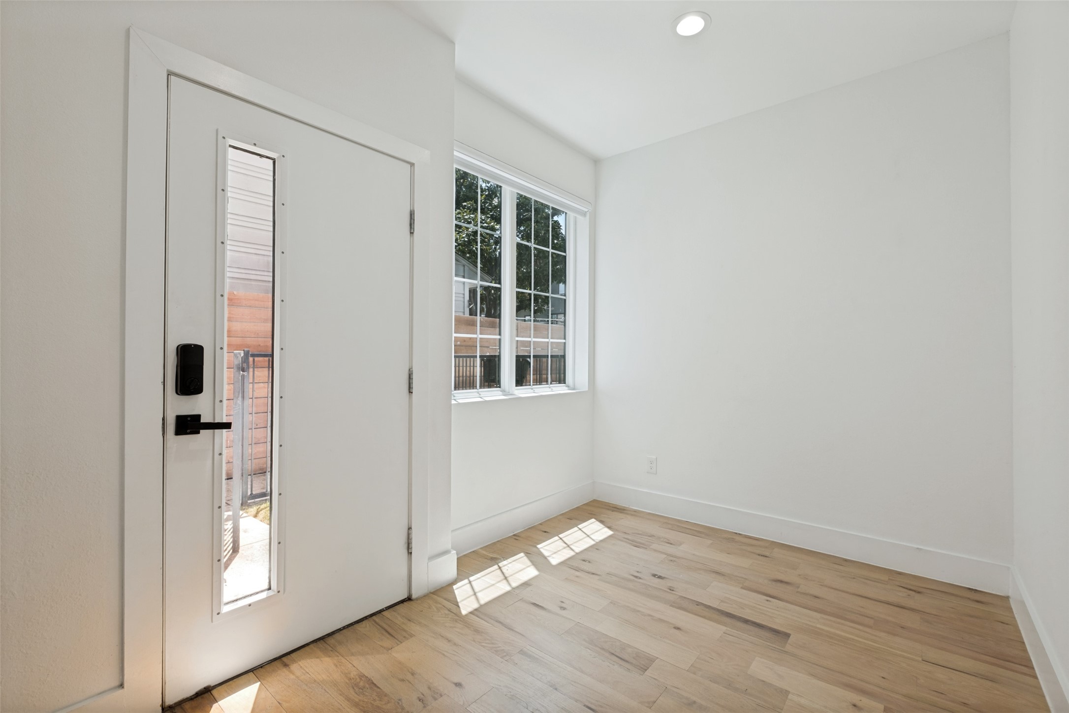 1910 Caddo Street B102