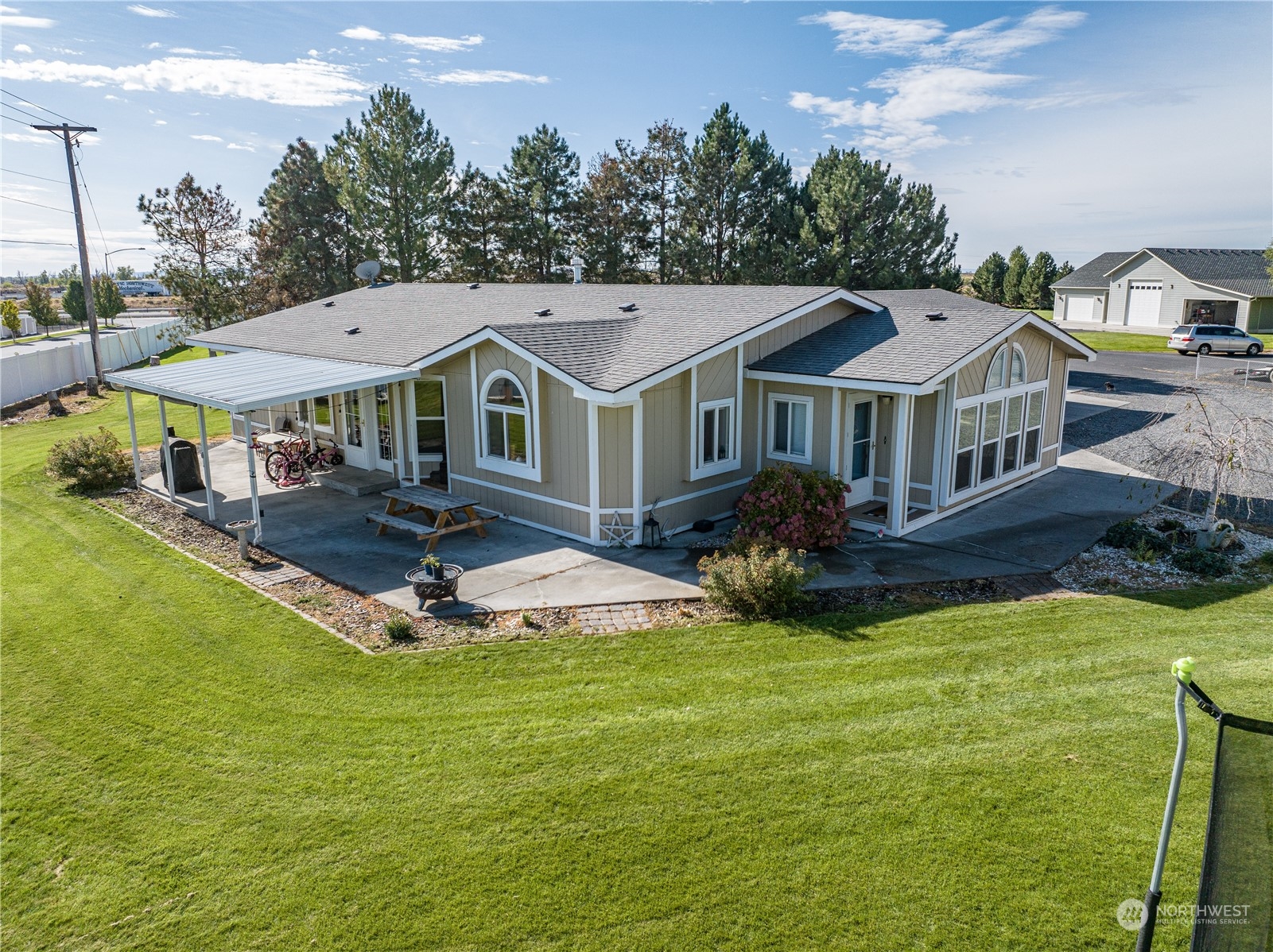 1205 Road E.9 NE