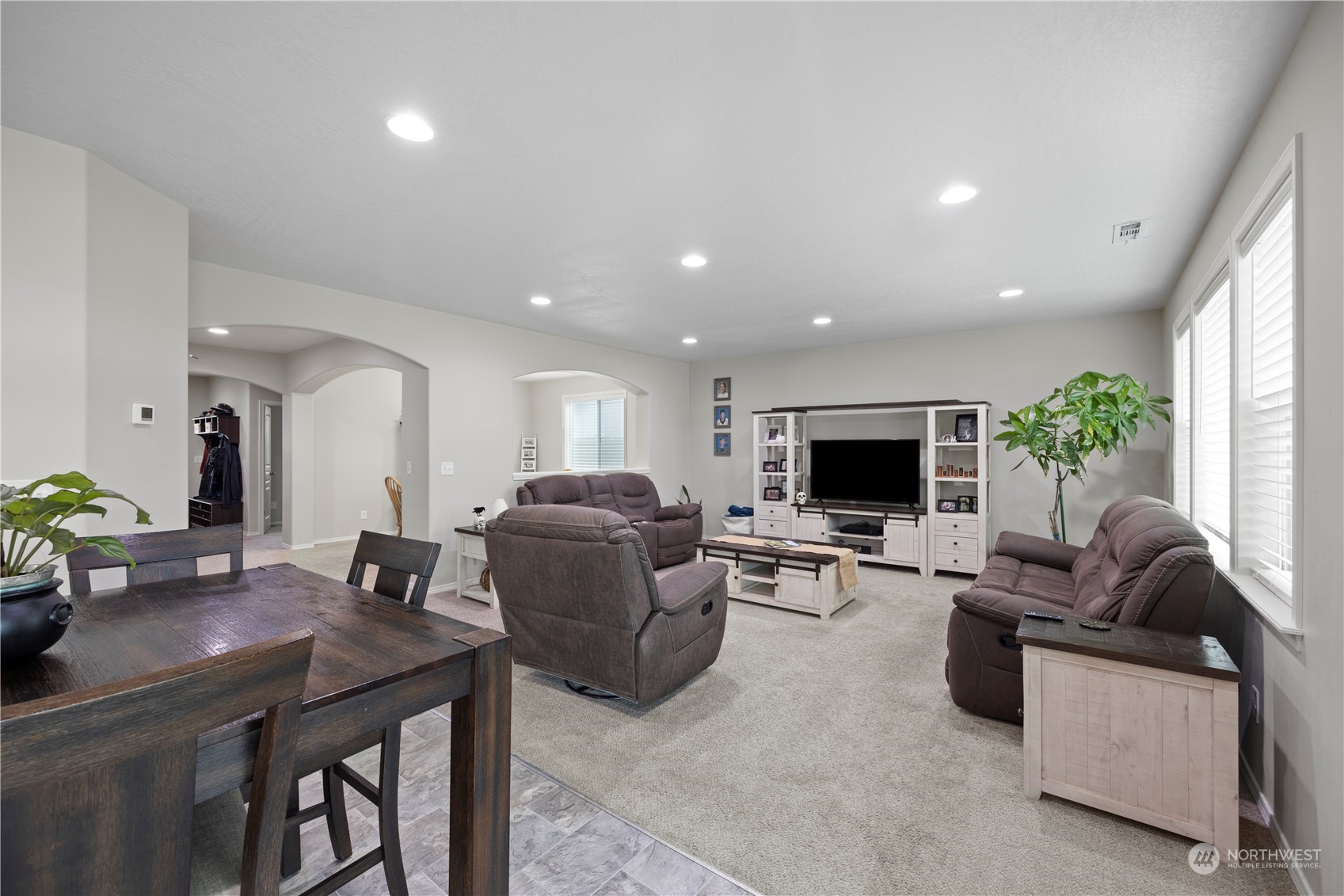 1345 E Nen Drive