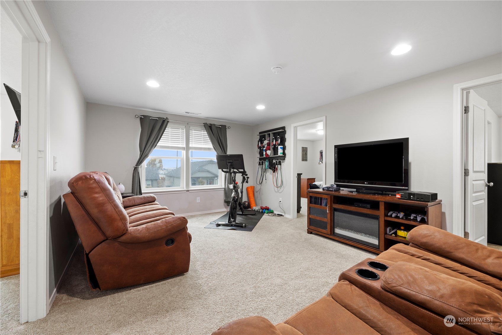 1345 E Nen Drive
