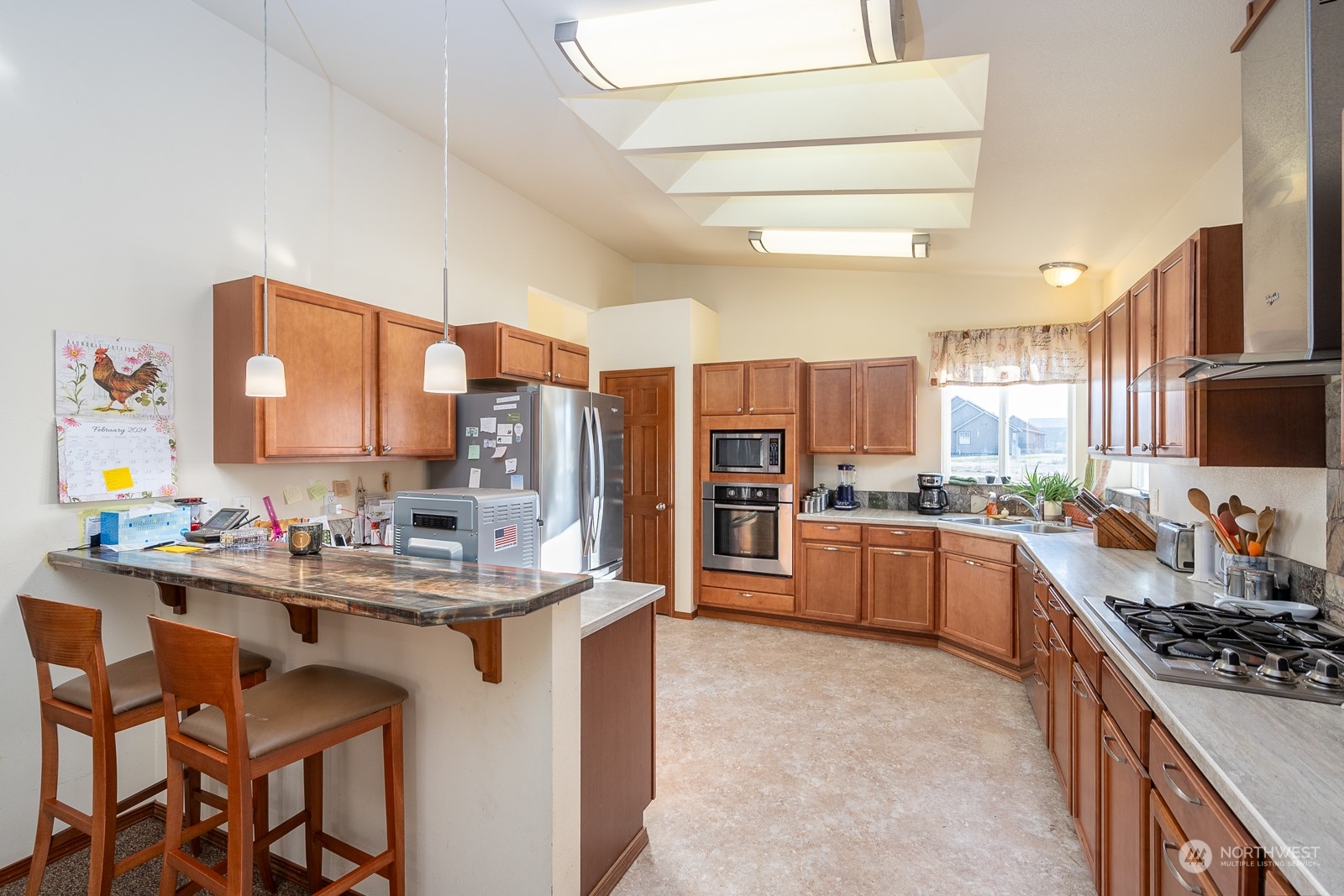 1702 Rd E NE