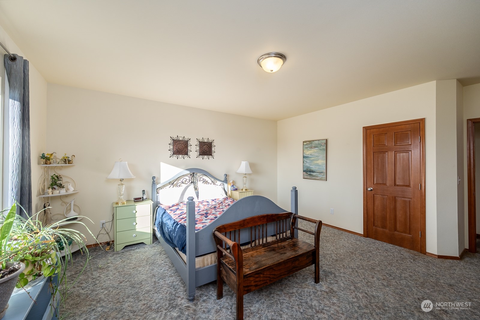 1702 Rd E NE