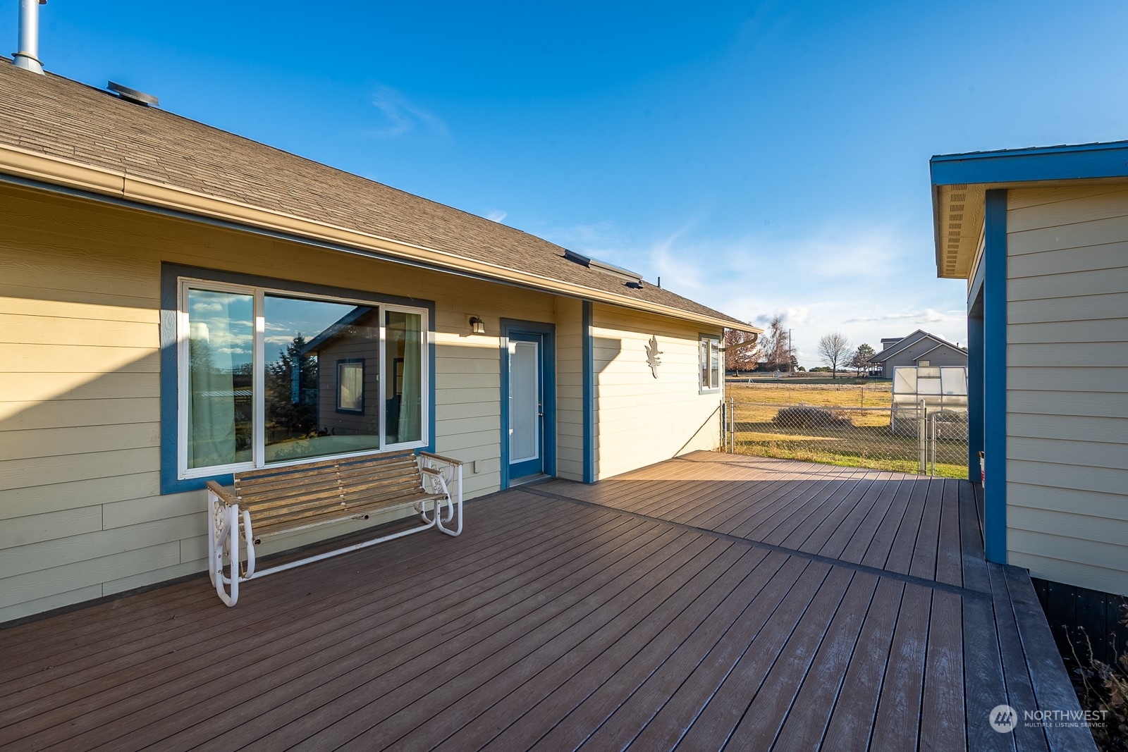 1702 Rd E NE