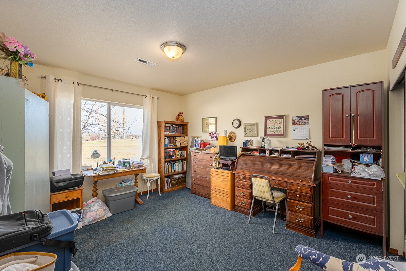 1702 Rd E NE