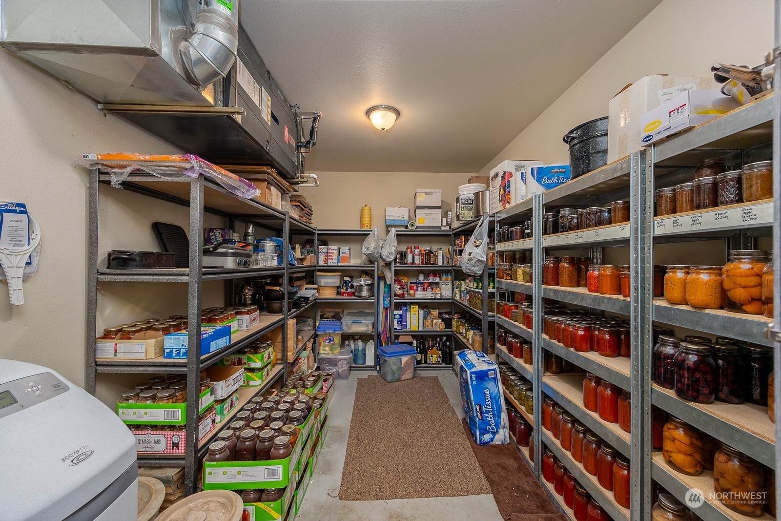 1702 Rd E NE