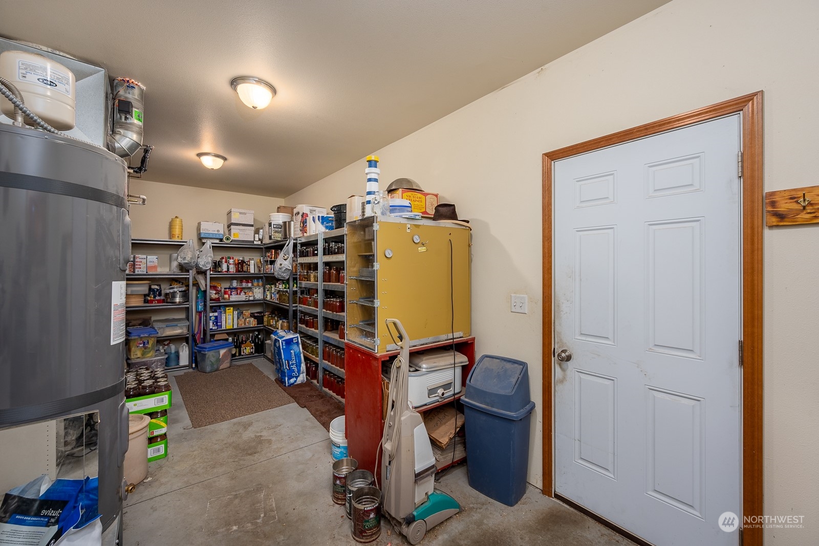 1702 Rd E NE