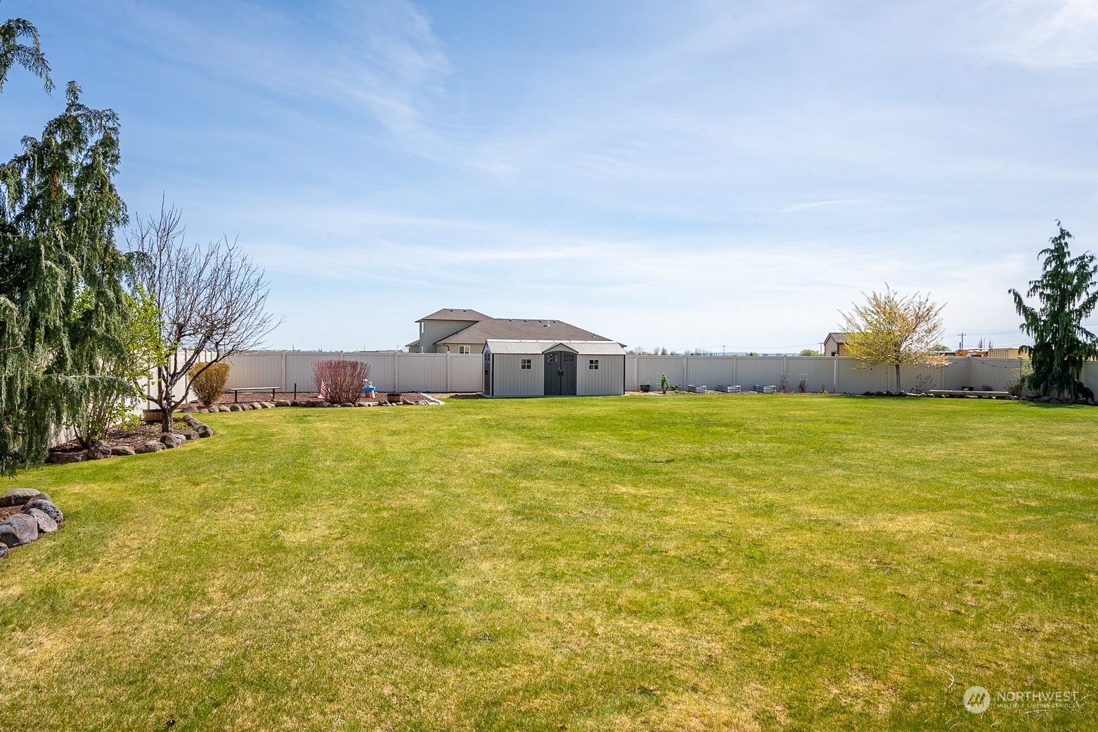 7849 Blue Jay Drive NE