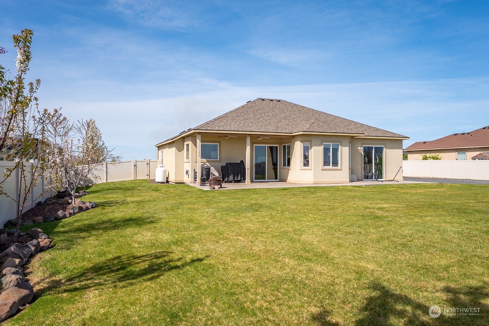 7849 Blue Jay Drive NE