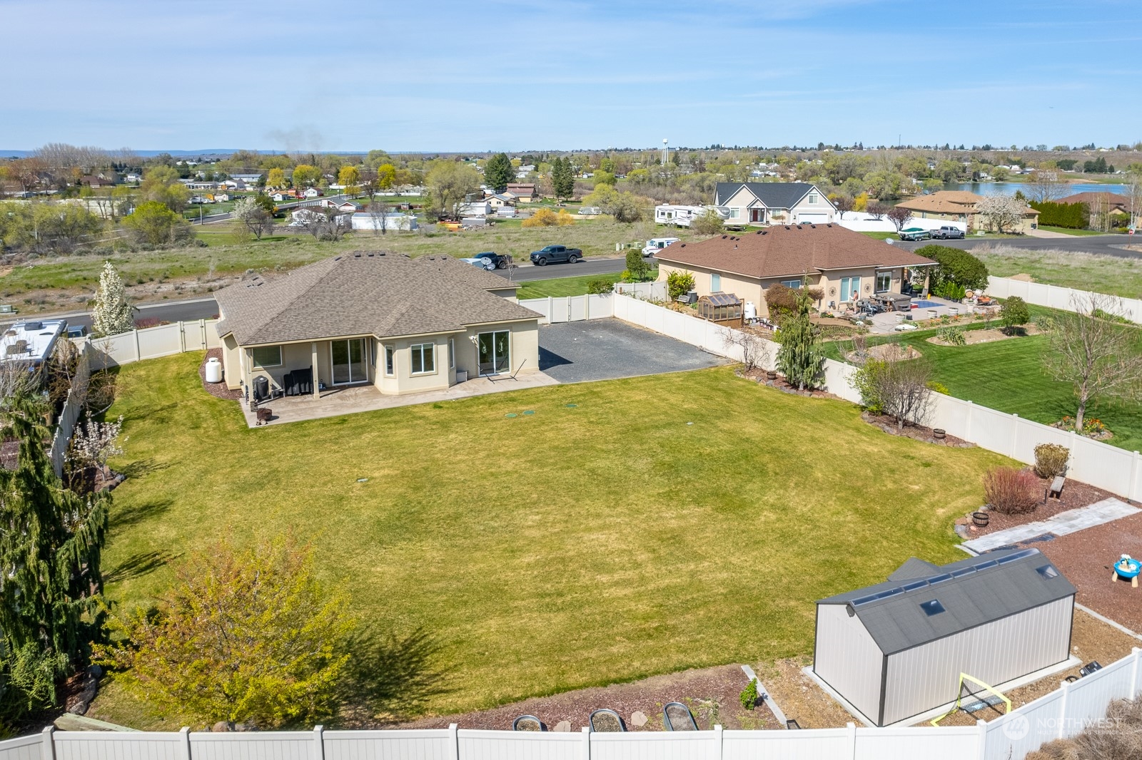 7849 Blue Jay Drive NE