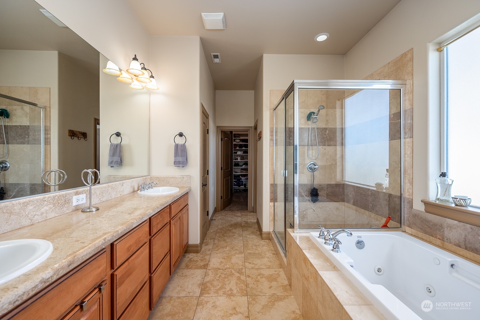 7849 Blue Jay Drive NE