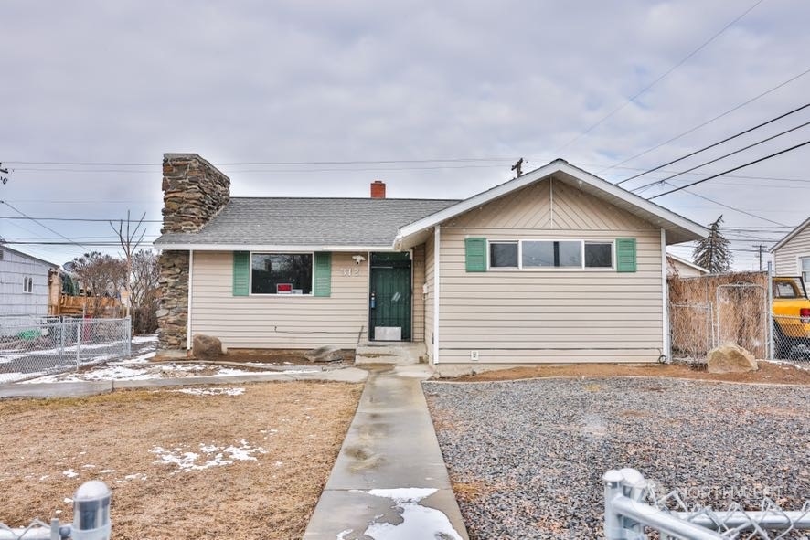 312 W Ridge Road