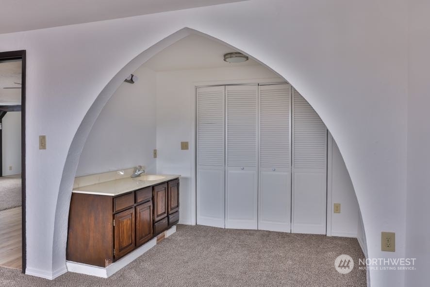 312 W Ridge Road