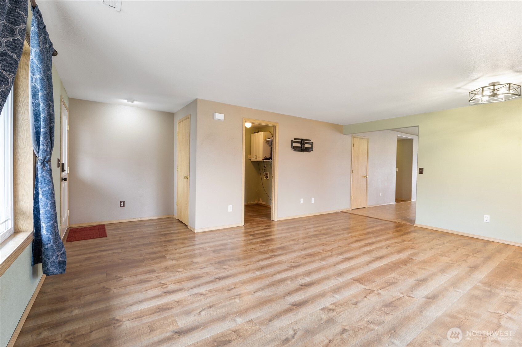 2000 S Leanne Avenue