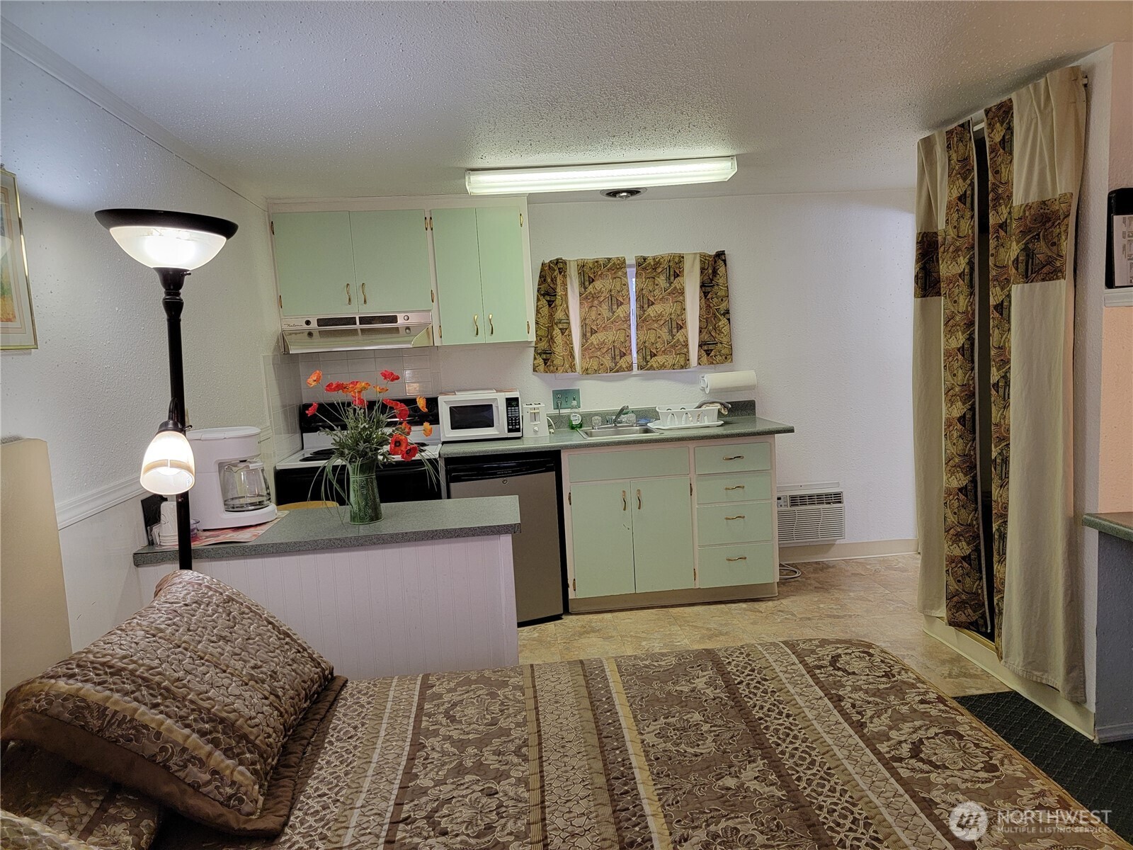 609 E First Avenue