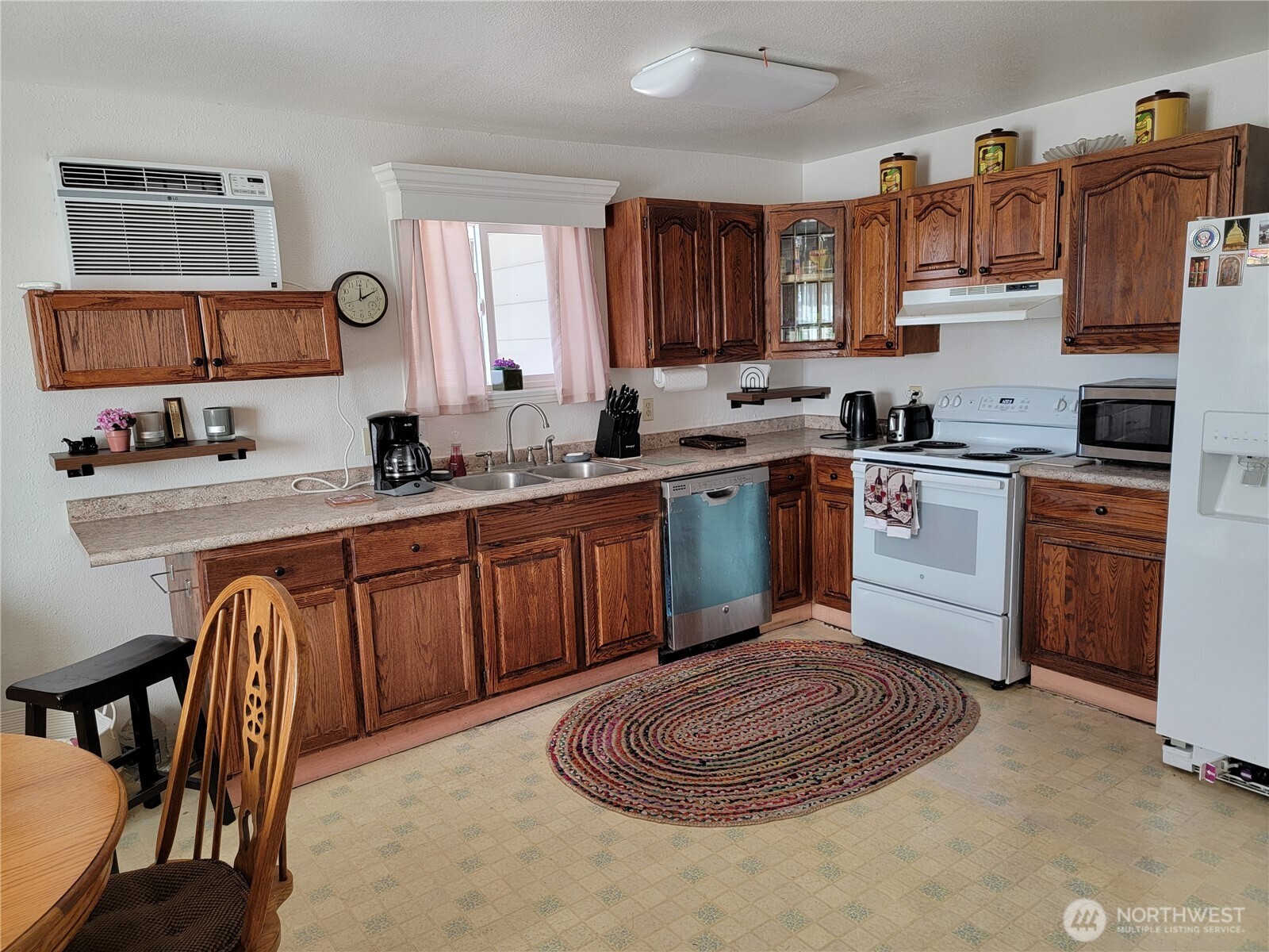 609 E First Avenue