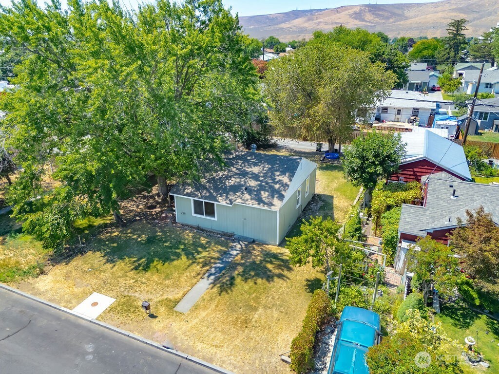 57 SE G Street