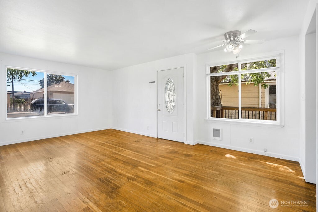57 SE G Street
