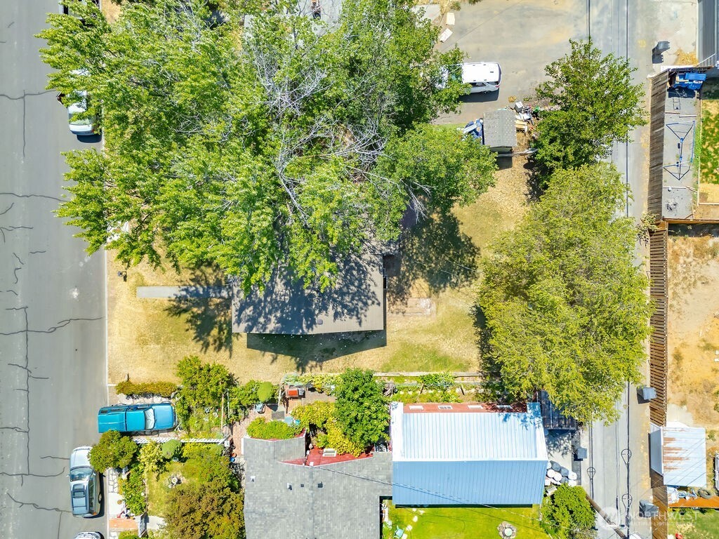 57 SE G Street