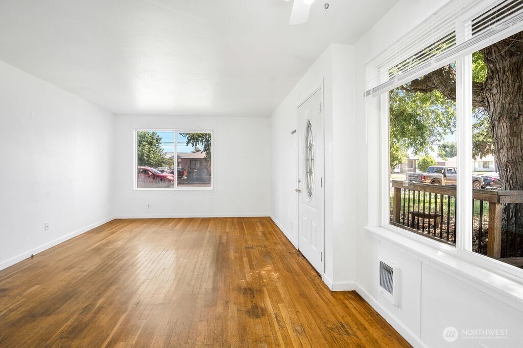 57 SE G Street