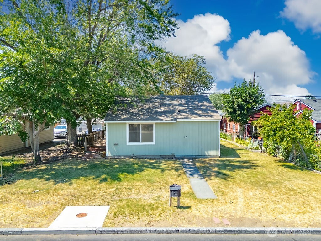 57 SE G Street