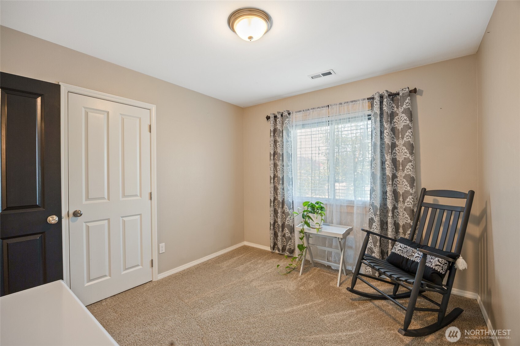 3429 W Glenmoor Drive
