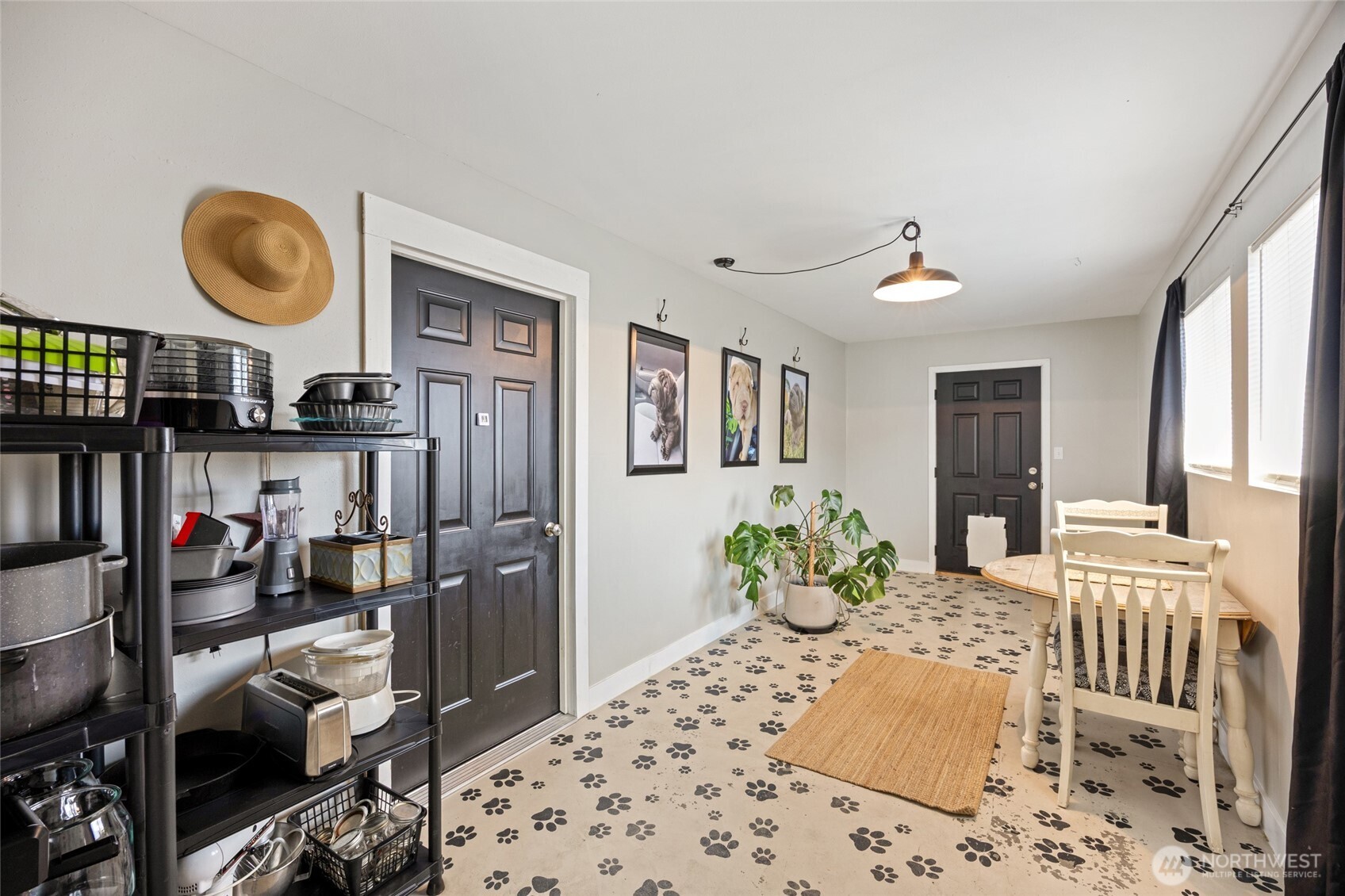 3429 W Glenmoor Drive