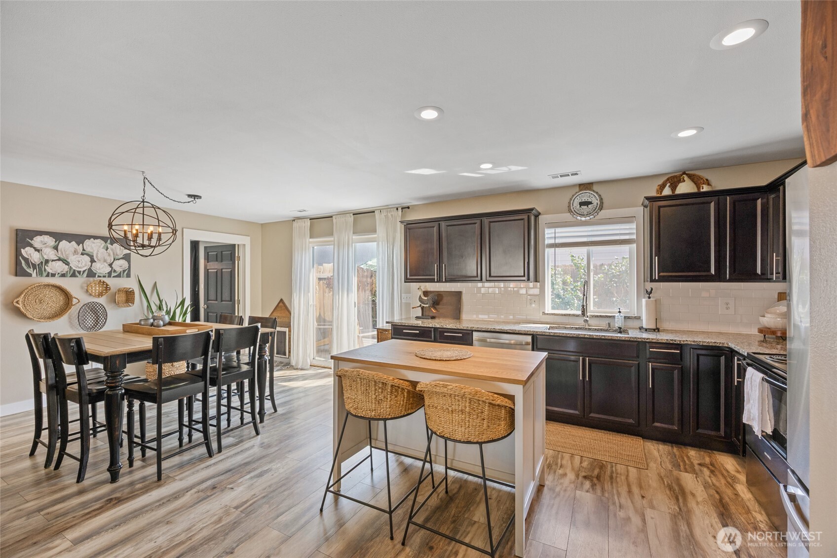 3429 W Glenmoor Drive
