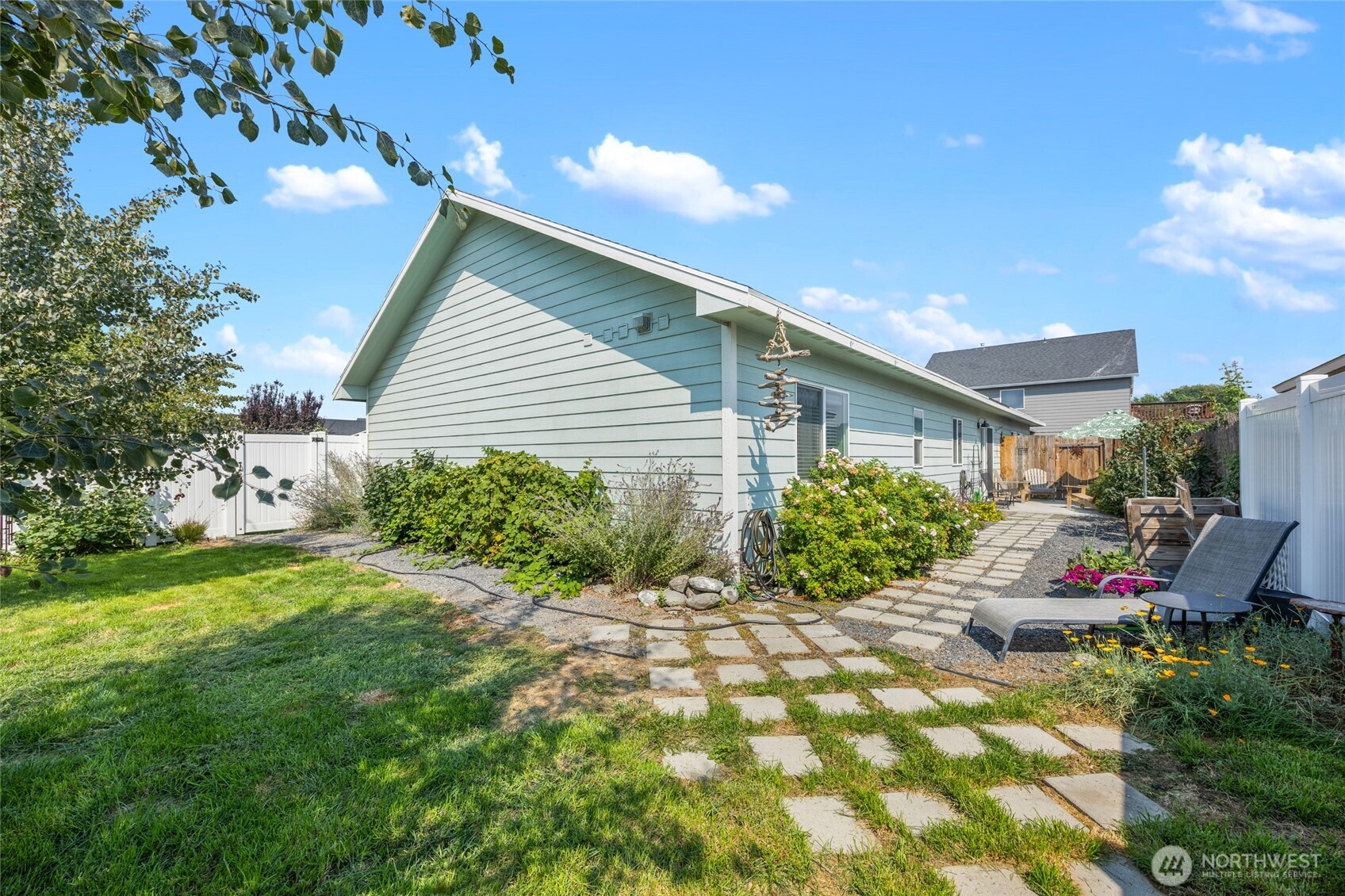 3429 W Glenmoor Drive