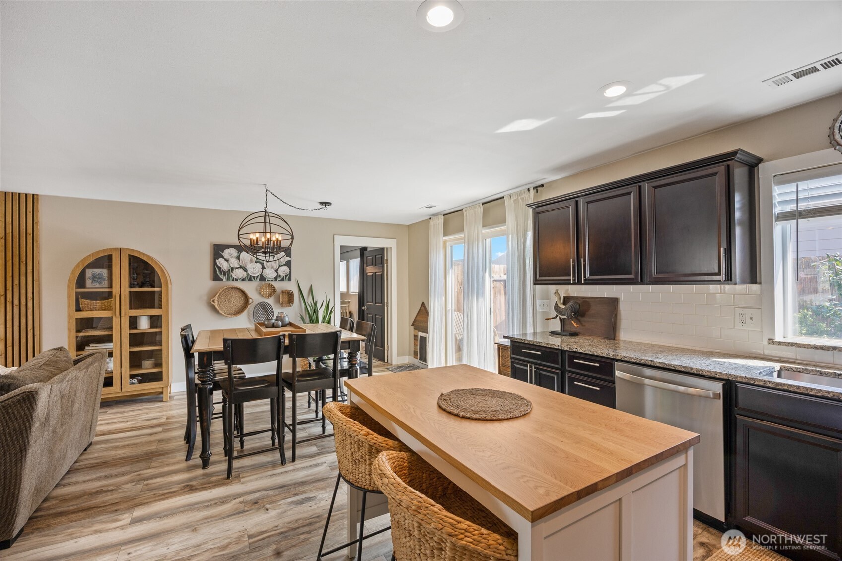 3429 W Glenmoor Drive
