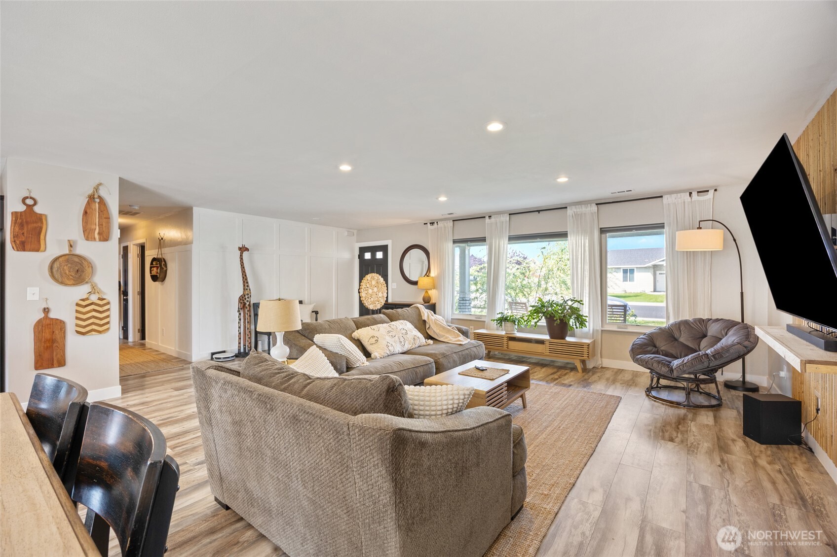 3429 W Glenmoor Drive