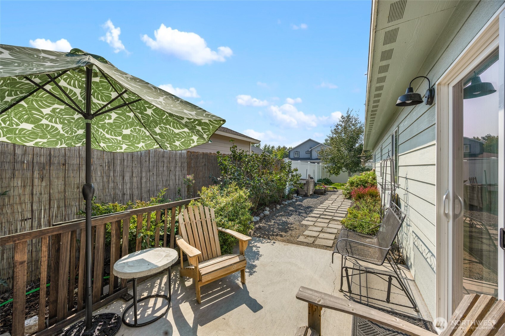 3429 W Glenmoor Drive